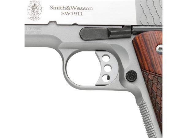 Smith & Wesson SW1911 E Series S/S 5" .45 ACP 5"/12,7cm løp 8-skudd SAO