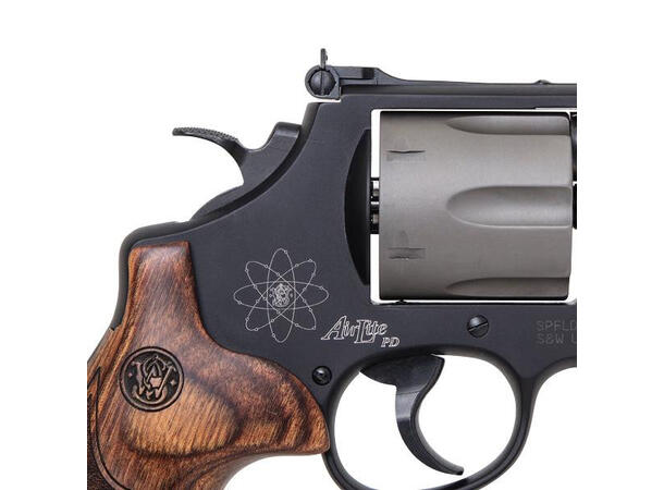 Smith & Wesson 329PD AirLite Scandium .44 RemMag  4"/10,2cm løp 6-sk. DASA